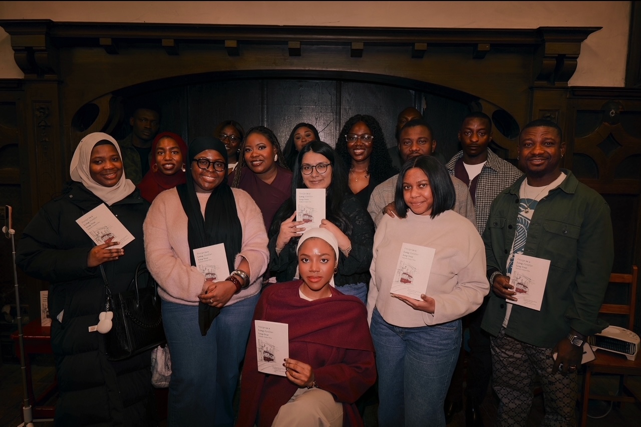 You are currently viewing Salmah Salam Oiza Celebrates Debut Poetry Pamphlet with Intimate Birmingham Launch