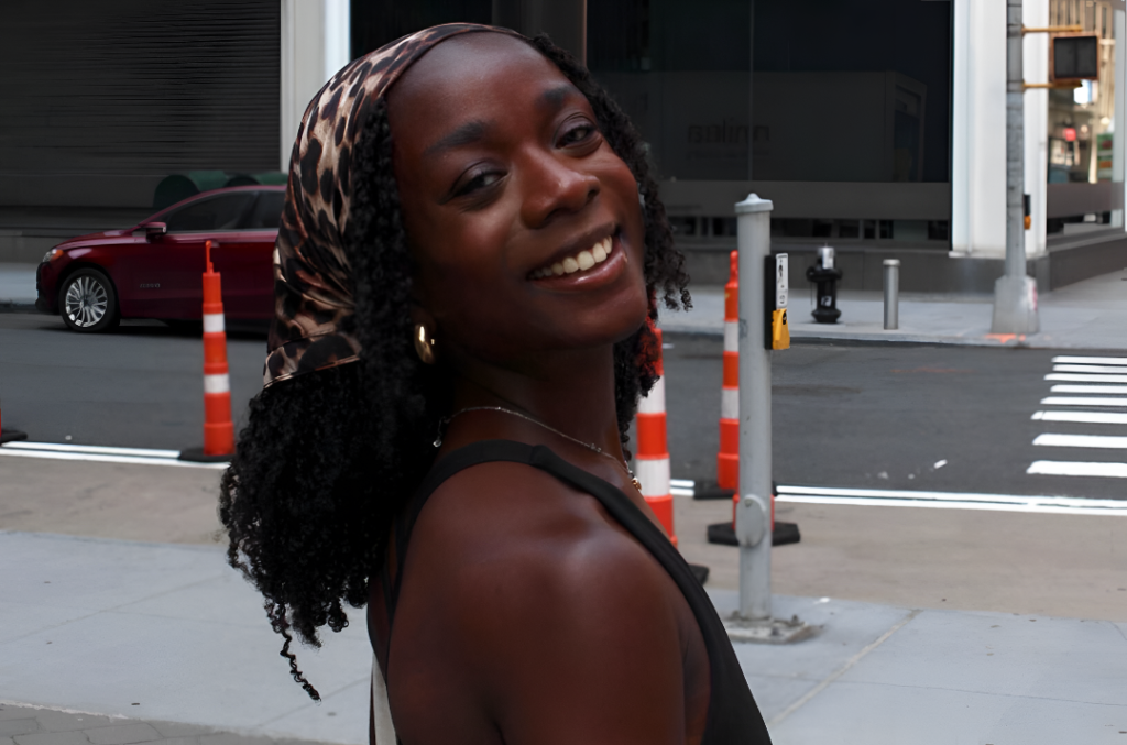 Read more about the article Abimbola Omisore Wins Simon & Schuster UK’s New Chapter Award